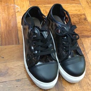 Leopard Sneakers 🐱 🍃🌺